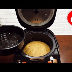 Пирог на сметане в мультиварке к чаю