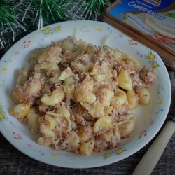 Макароны с мясом и сливочным сыром