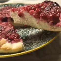 Творожная запеканка с ягодами