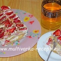 Торт из печенья без выпечки с кремом и творогом