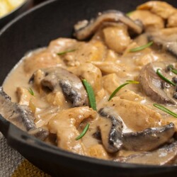 Курица с грибами