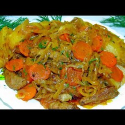 Жаркое с квашенной капустой