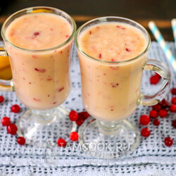 Смузи с клюквой и бананом — рецепт с фото