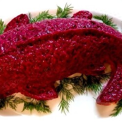 Селедка под шубой в форме рыбы