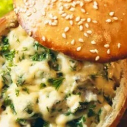 Жульен в булочке