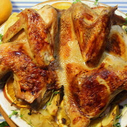 Пряная утка с яблоками и апельсинами на Новый Год