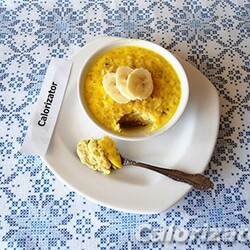 Овсяный пудинг с бананом на пару с яйцом