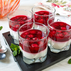 Ягодно-йогуртовый десерт с вишней на Вкусном Блоге