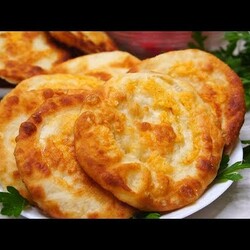 Сырные лепешки на кефире