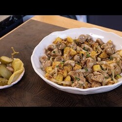 Так готовила моя мама. Целая сковорода жаренных телячьих почек по-деревенски