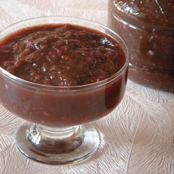 Соус из слив к мясу , шашлыку