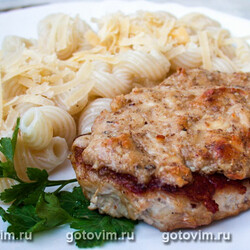 Медальоны из свинины с орехово-сырной корочкой. Рецепт с фото