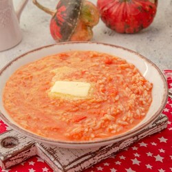 Молочная рисовая каша с тыквой