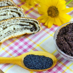 Маковая начинка для рулета. Как приготовить, рецепт классический с молоком и без, манкой, медом, маслом, крахмалом