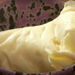 Нежный омлет без масла: Емельяненко готовит яйца в пакете, бросив в воду