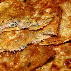 Раскатываем лист теста и через 5 минут у нас уже целый стол выпечки. Узбекская хитрость, как обойтись без лепки - Steak Lovers - 12 августа - 43728125883 - Медиаплатформа МирТесен