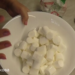 САМАЯ ВКУСНАЯ МАСТИКА....СДЕЛАННАЯ СВОИМИ РУКАМИ, МАСТИКА из МАРШМЕЛЛОУ В ДОМАШНИХ УСЛОВИЯХ.