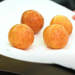 Повітряні пончики – дуже смачний десерт із сиру