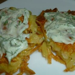 Драники с сыром и горчичным соусом, пошаговый рецепт с фото