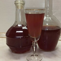 Наливка из старого варенья