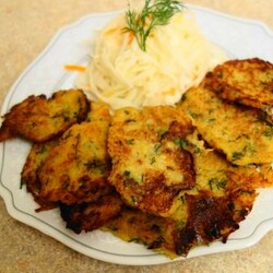 Картофельные оладьи с квашеной капустой, пошаговый рецепт с фото