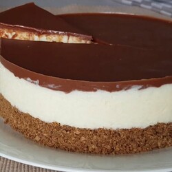 Торт Баунті без духовки — смачний десерт для любителів кокосу