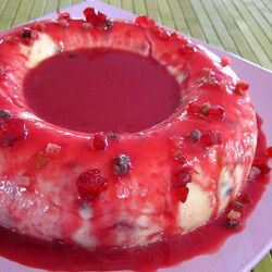 Пирожное из манной крупы с вареньем