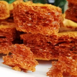 Хрустящее, воздушное лакомство из одного стакана сахара - конфеты карамельные соты