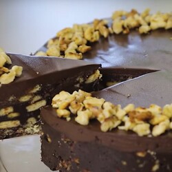 Дуже смачний шоколадний торт без випічки — десерт, який ви будете готувати постійно