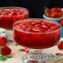 Желе из свежей клубники - 8 пошаговых фото в рецепте