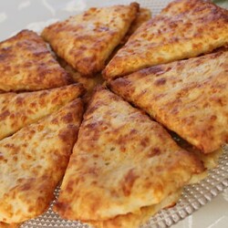 Сырные сконы