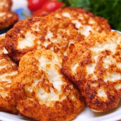 Мясные блинчики. 300 г куриного фарша и немного кефира, и у вас получается ужин на всю семью - На Кухне