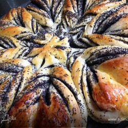 Маковый пирог "Цветок" из творожного дрожжевого теста, пошаговый рецепт на 3689 ккал, фото, ингредиенты - Валерия