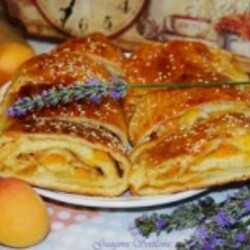 Рулет с абрикосами