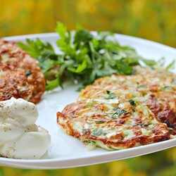 Капустно-кабачковые оладьи без муки