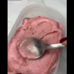 Персиковое мороженое