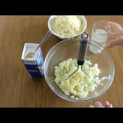 Начинка для осетинских пирогов из картошки и сыра.