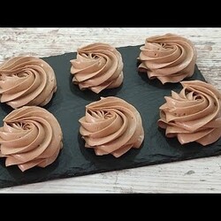 ШОКОЛАДНЫЙ КРЕМ "ЛАКОМКА" из молочного шоколада, масла и молока