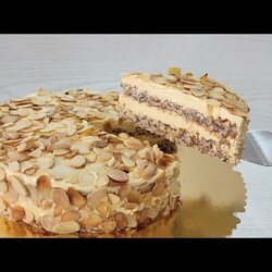 Белково-миндальный тортик с мягкими коржами. Как из ИКЕА