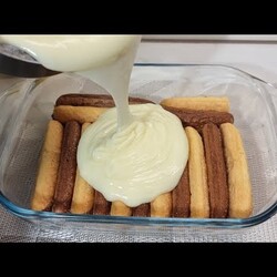 Тирамису с заварным кремом и кокосовой стружкой