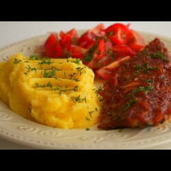 Скумбрия, запечённая в томатном соусе