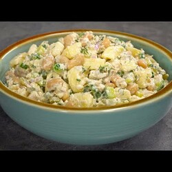 САЛАТ С КУРИЦЕЙ И ФАСОЛЬЮ
