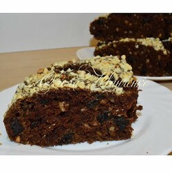 Пирог кофейный постный с черносливом и орехами.