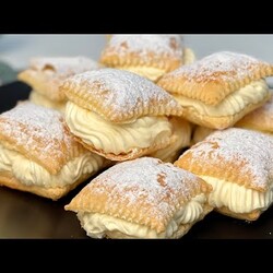 Пирожное (слоеное тесто, лёгкий сливочный крем)
