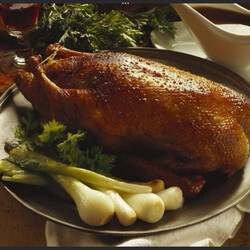 Утка запечённая в духовке целиком