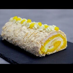 Меренговый рулет с лимонной начинкой