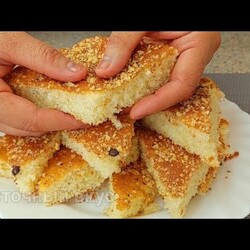 Бисквитный пирог на кефире, с орехами и шоколадом