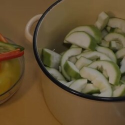 Лечо из кабачков на зиму: ингредиенты, рецепты приготовления - Samchef.ru