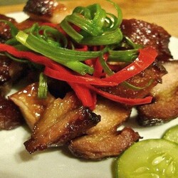 Шашлык в духовке на "луковой подушке"