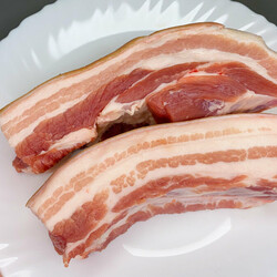 Закуска из свиной грудинки